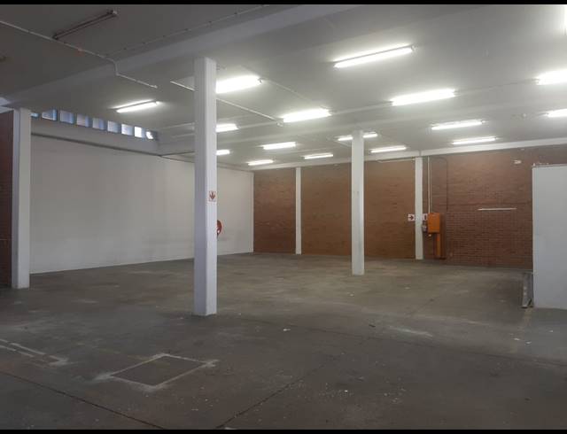 945M² WAREHOUSE TO LET IN NEW GERMANY
